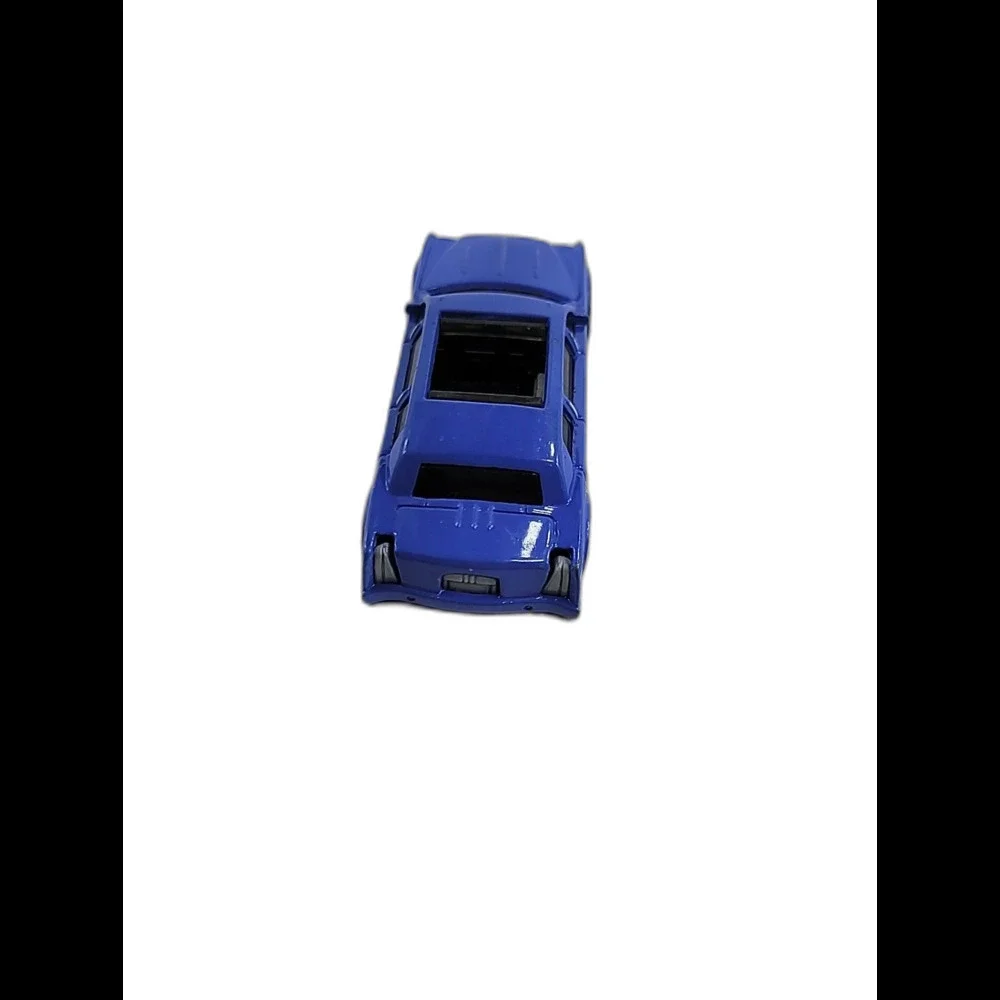 2001 Matchbox MB 537 Limousine Periwinkle with White Stripe Diecast Car 1:64 HW